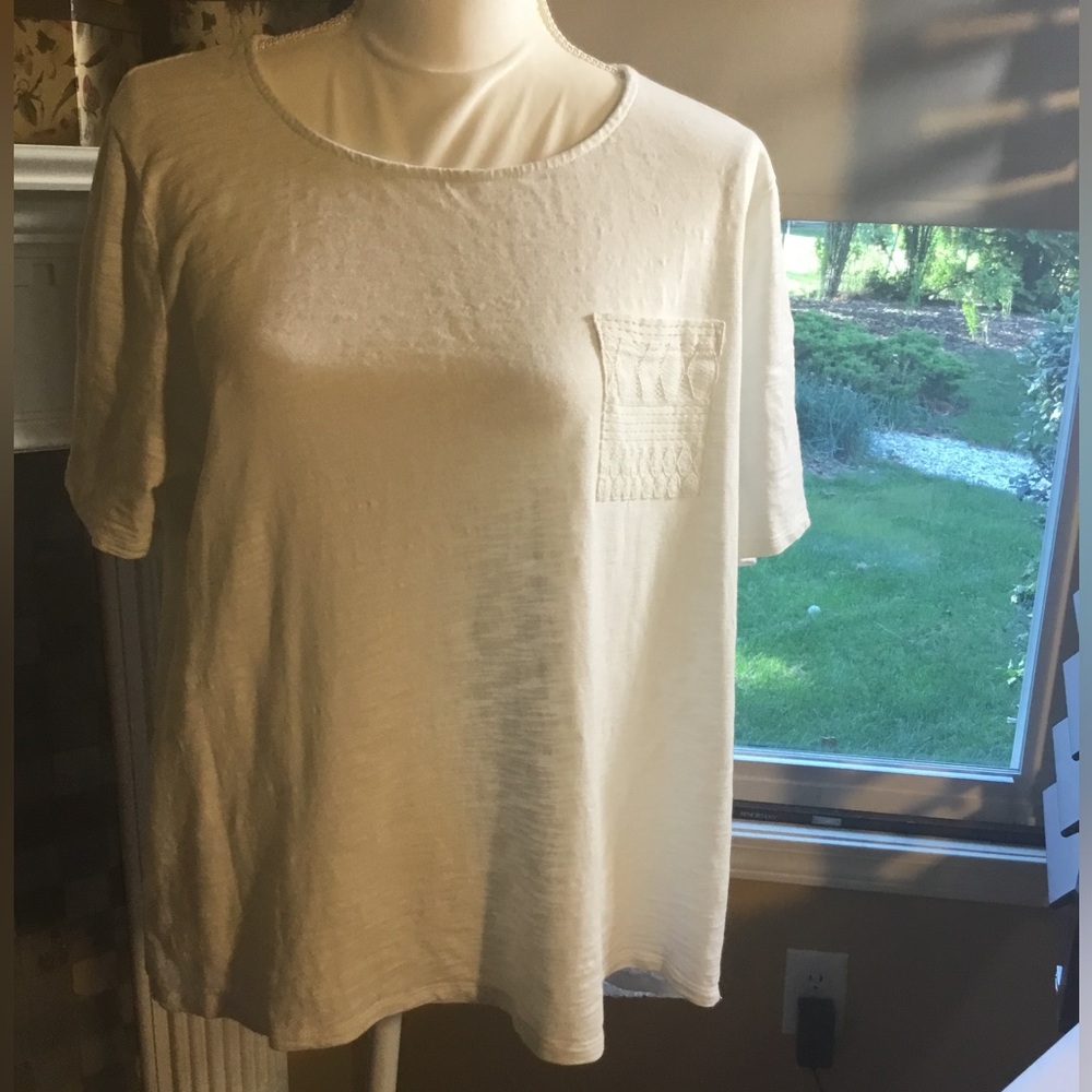 Chico’s white high low top with lace back and pocket. Size XLP very good cond.